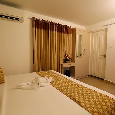 Hotel Swarna Residency Kochi Εξωτερικό φωτογραφία
