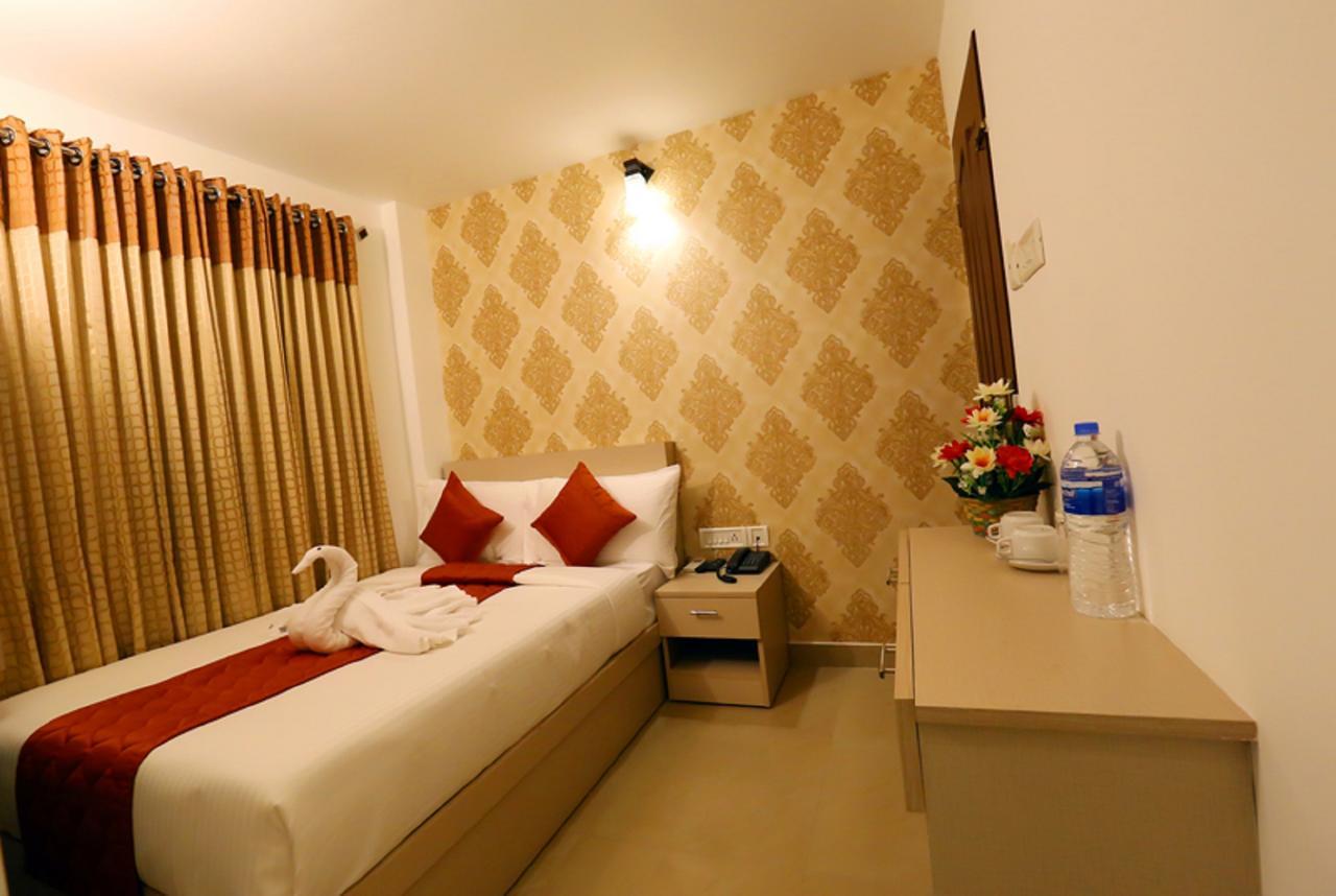 Hotel Swarna Residency Kochi Εξωτερικό φωτογραφία