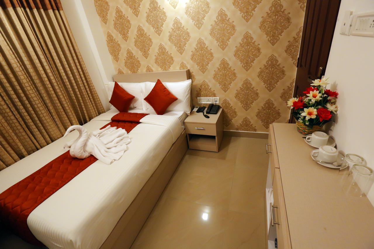 Hotel Swarna Residency Kochi Εξωτερικό φωτογραφία
