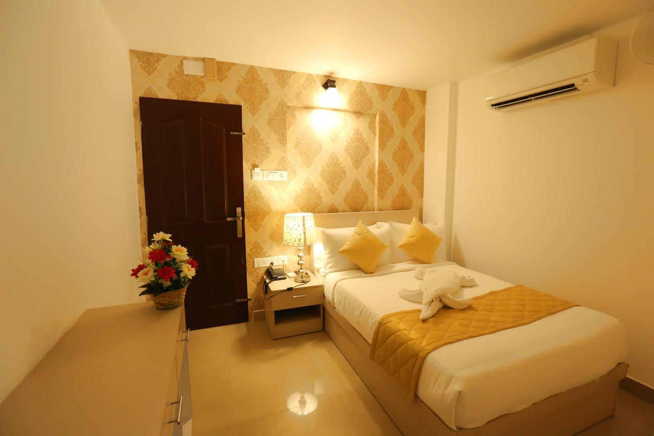 Hotel Swarna Residency Kochi Εξωτερικό φωτογραφία